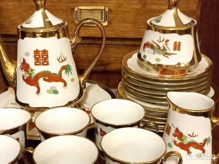 Сервиз чайный. Красный дракон