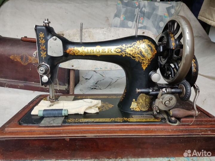Швейная машина Singer