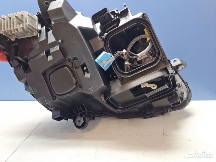 Фара левая Mercedes C-klasse W205 2014