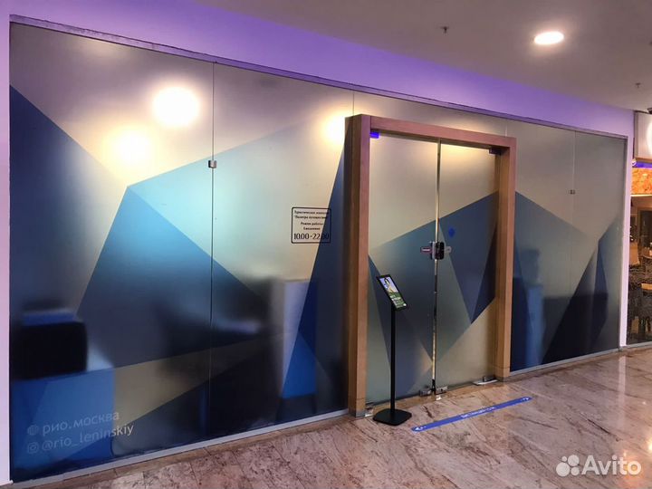 Брендирование авто и витрин, оклейка