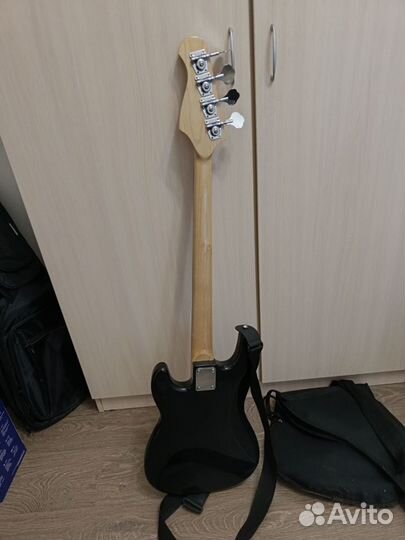 Бас гитара Rockdale Precision Bass