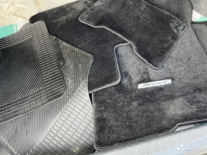Оригинальные коврики в Accord