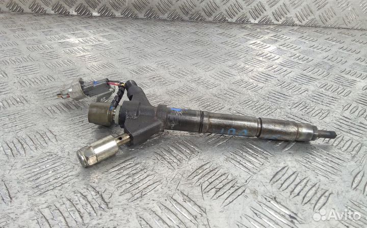 Форсунка Toyota Corolla Verso рест. 2007