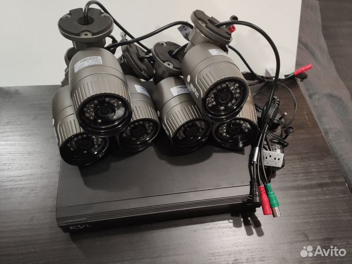 Бу Комплект видеонаблюдения 8 камер 2мп