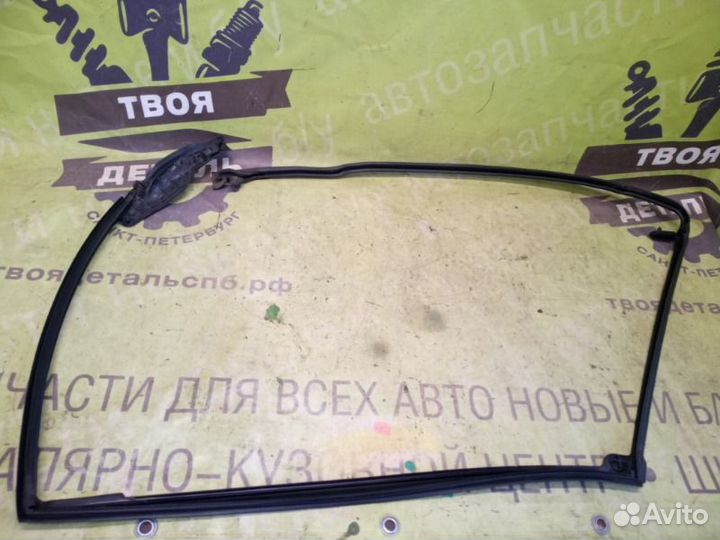 Уплотнитель двери задний левый Land Rover Range