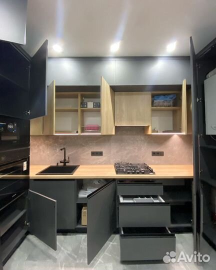 Кухонный гарнитур. Кухня с антресолями ксп:34448