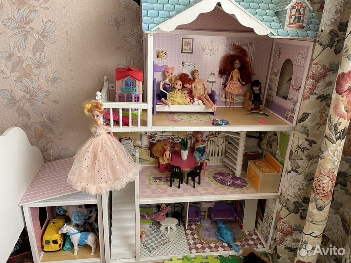 Домик кукольный с гаражом