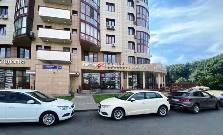 Продам торговое помещение, 164 м²