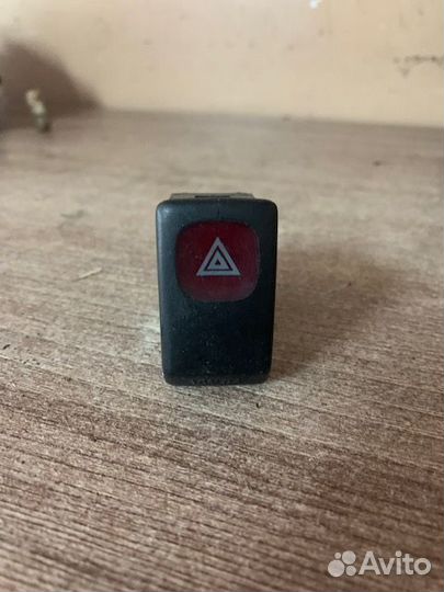 Кнопка аварийки Golf 2