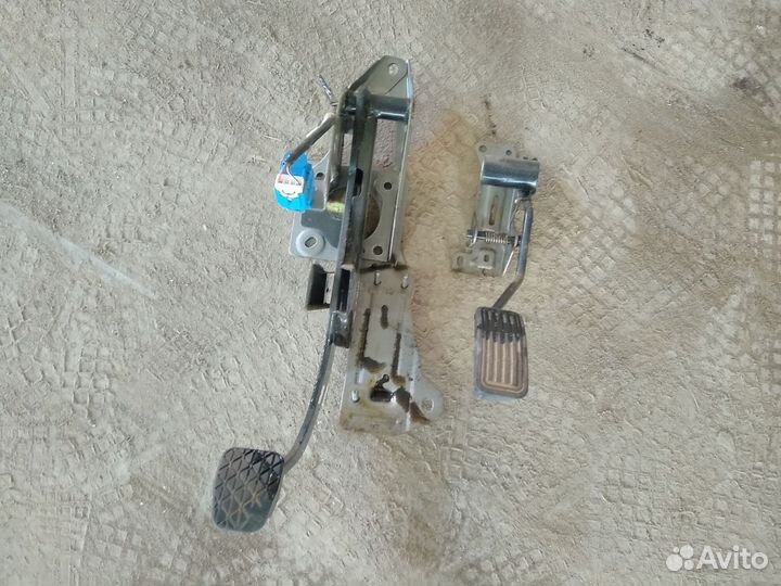 Педаль тормоза газа Mazda 3 BK 1.6 МКПП