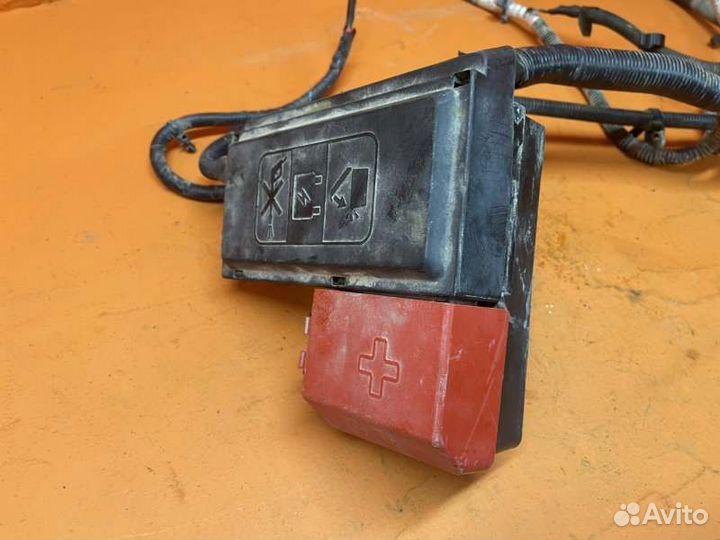 Блок предохранителей АКБ Chevrolet Tahoe 5.3 2015