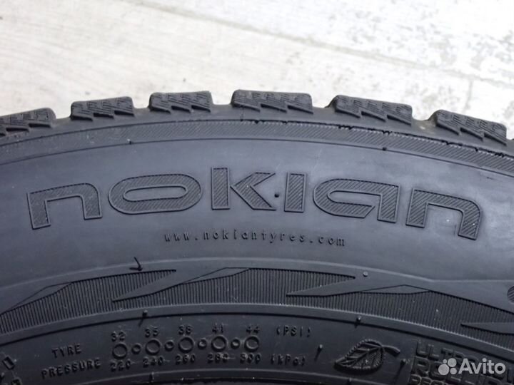 Nokian Tyres Hakkapeliitta R2 SUV 235/60 R18 107R