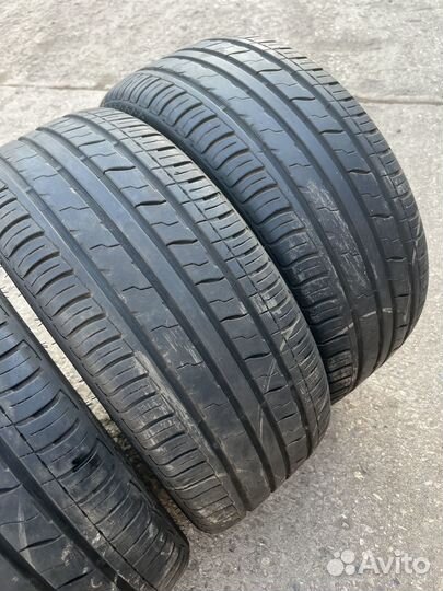 Royal Black Royal Performance 245/35 R20 и 275/30 R20 95W