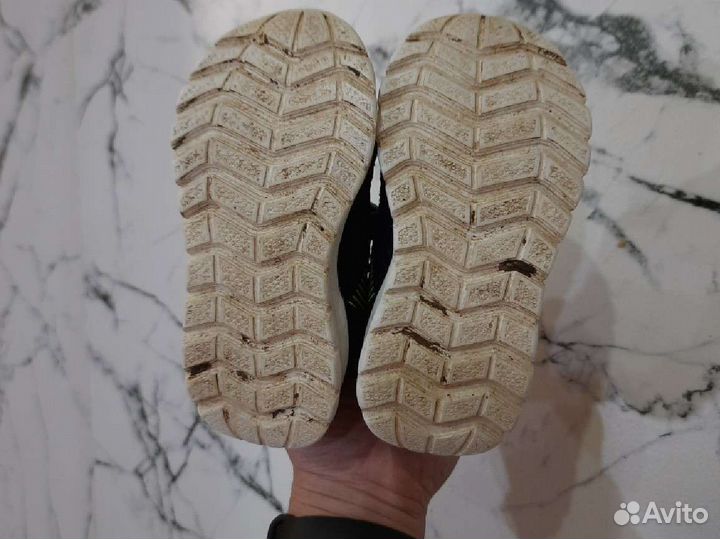 Кроссовки детские