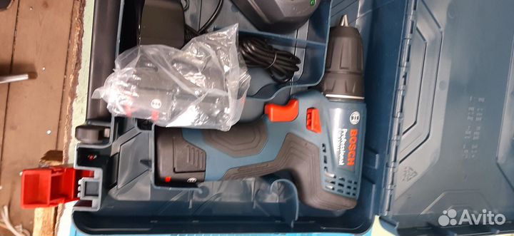 Аккумуляторная дрель шуруповерт Bosch GSR 120-LI