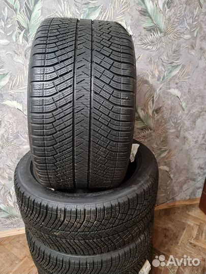 Michelin Pilot Alpin PA4 275/40 R20 и 315/35 R20 110V