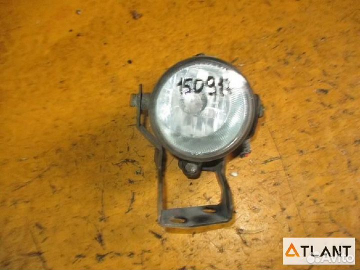 Туманка передняя правая nissan march