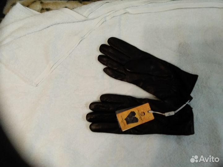 Женские кожаные перчатки