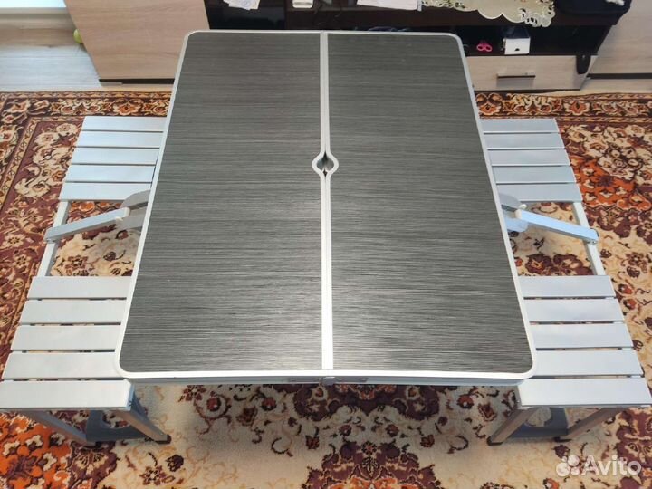 Складной походный стол