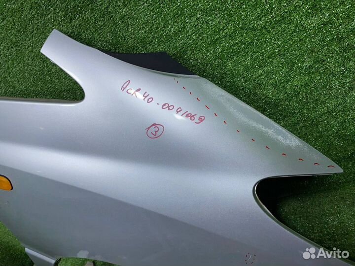 Крыло переднее правое Toyota Estima ACR40