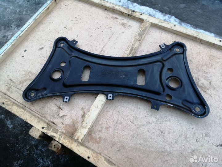 Пластина жесткости передняя BMW X4 F26 X3 F25