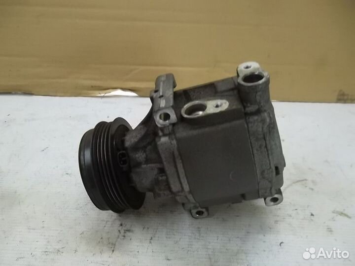 Компрессор кондиционера Субару Легаси Аутбэк B14