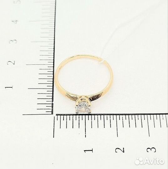 Золотое кольцо с камнем 17р
