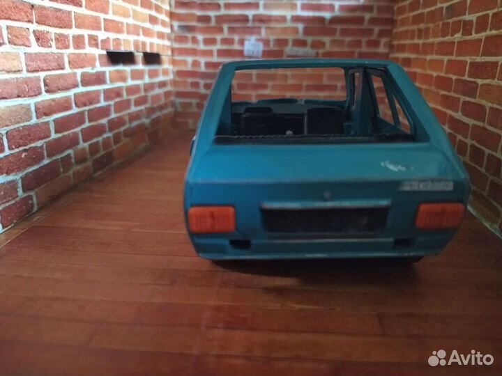 Запчасти. На модель Peugeot 104 в масштабе 1/25