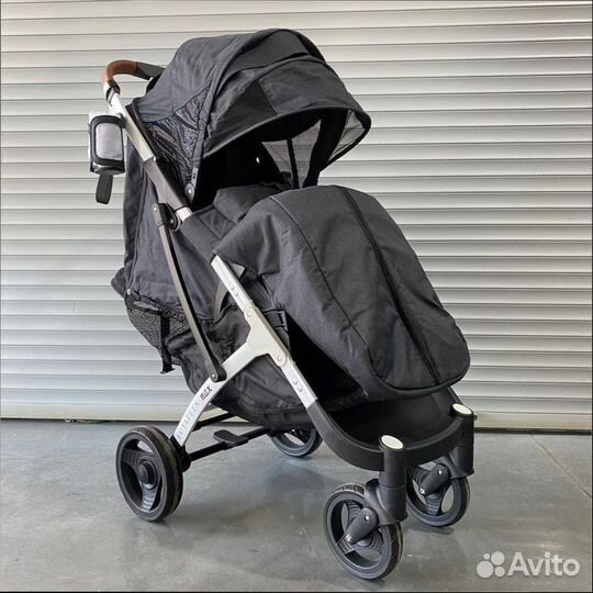Коляска для новорождённых Yoya Plus