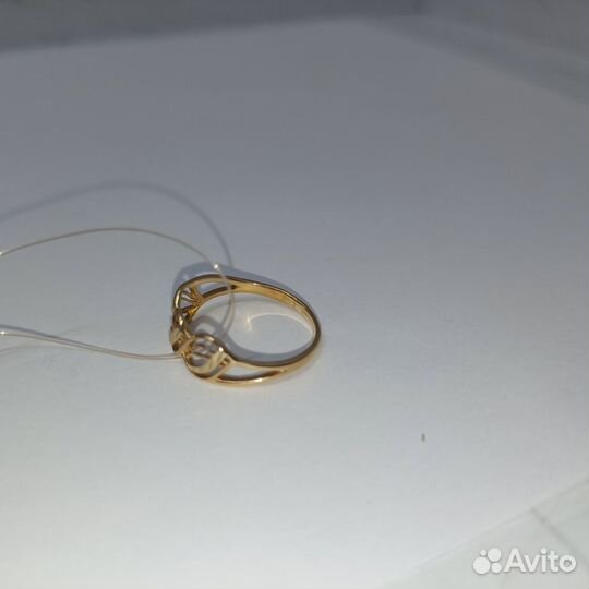 Ювелирное кольцо