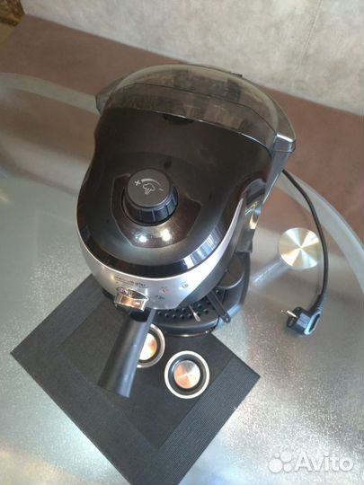 Кофеварка DeLonghi EC 220 CD рожковая