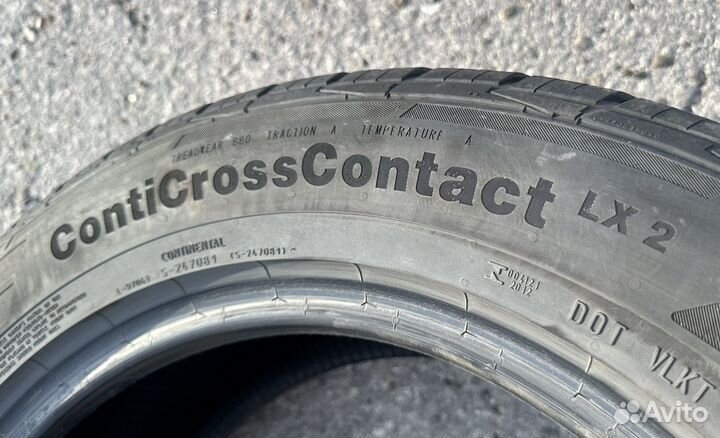 Continental ContiCrossContact LX2 215/60 R17