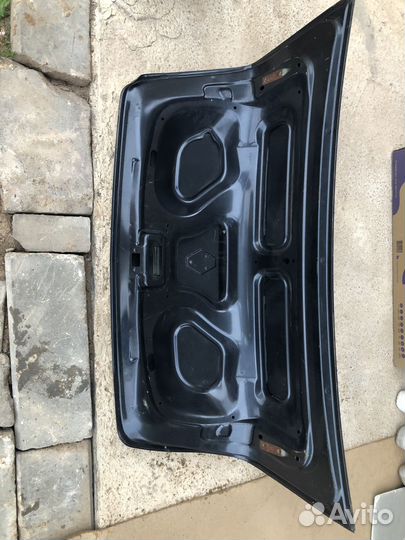 Крышка багажника Рено Логан фаза 1