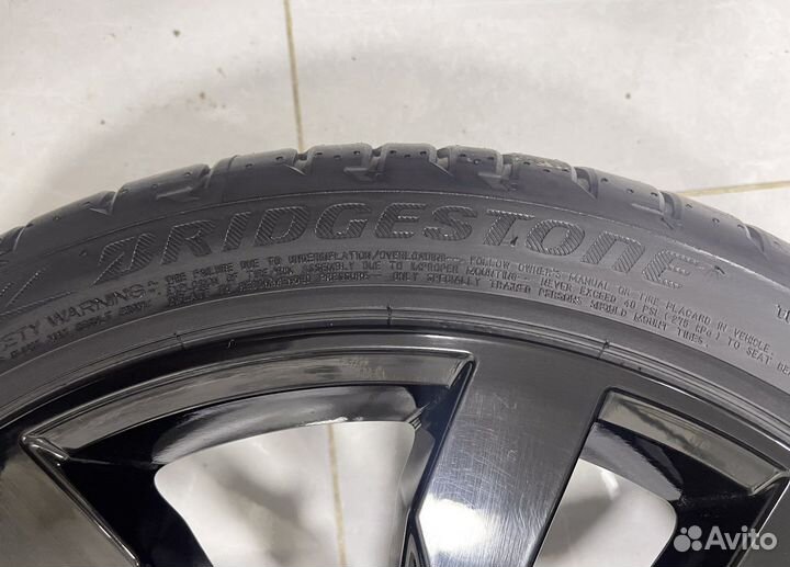 Bridgestone Potenza S001 225/40 R19 93W