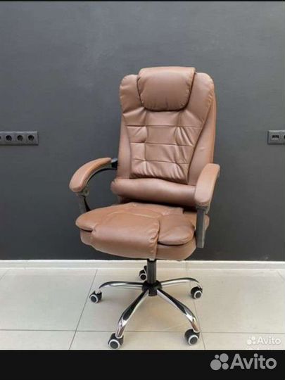 Офисное кресло