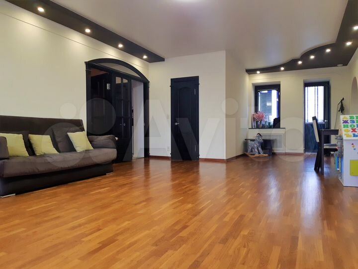 3-к. квартира, 126,4 м², 3/6 эт.