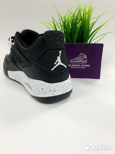 Кроссовки Nike Air Jordan 4