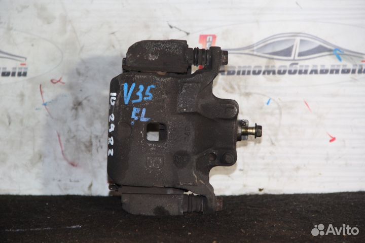 Суппорт перед лево c Nissan Skyline V35 VQ25DD