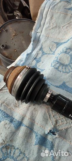 Передний правый привод в сборе