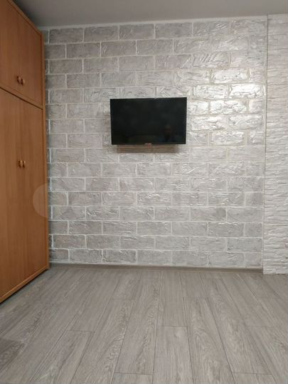 2-к. квартира, 42 м², 1/9 эт.