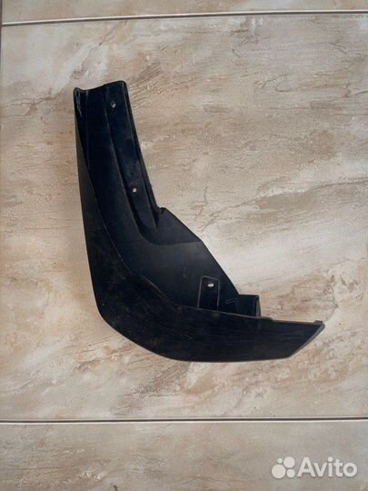 Брызговик передний левый Honda Pilot 3 С 2017 Года