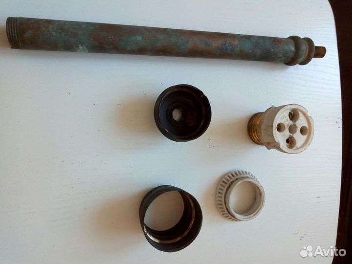 Старинный латунный патрон светильника