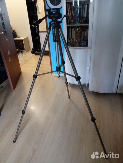 Штатив continent A1