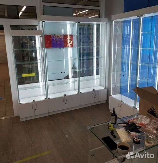Витрины со стеклом под заказ