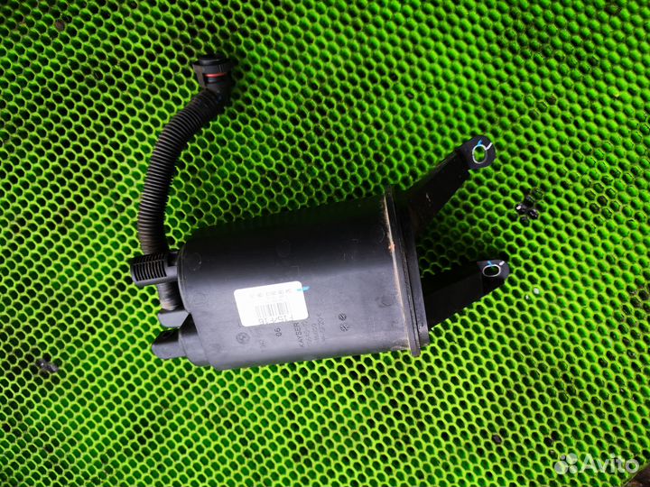 Бачок абсорбера на BMW X5 F15 F85 (2013-2018)