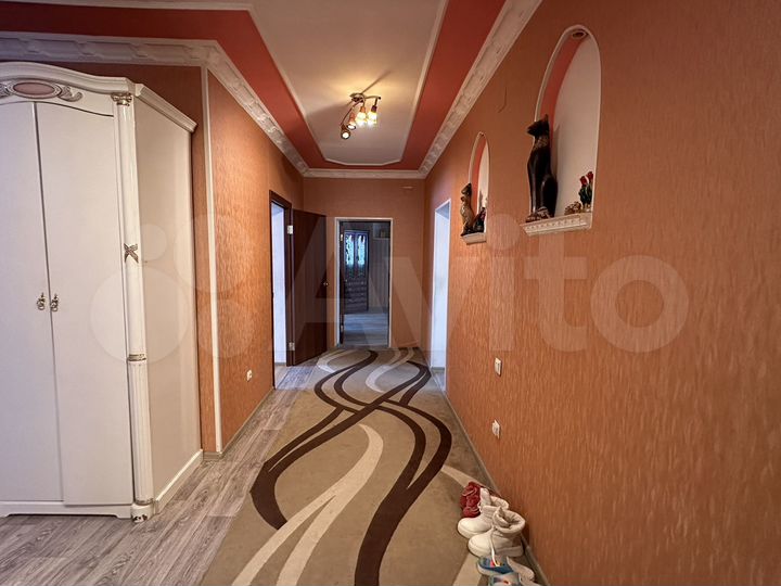 Дом 345 м² на участке 9 сот.