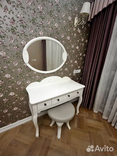 Продается спальный гарнитур