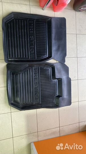 Стоп сигнал largus зад