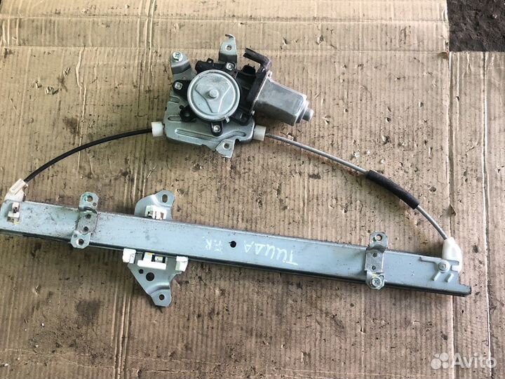 Nissan tiida стеклоподъемник