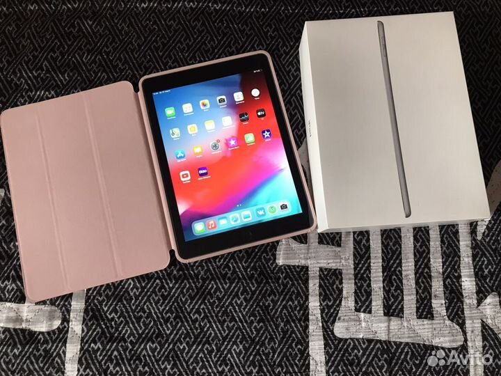 iPad 6 поколения, Wi-Fi. Модель А1893